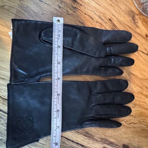 Loewe Black Lambskin Anagram Leather Gloves est size Small Authentic CoA - Picture 8 of 8